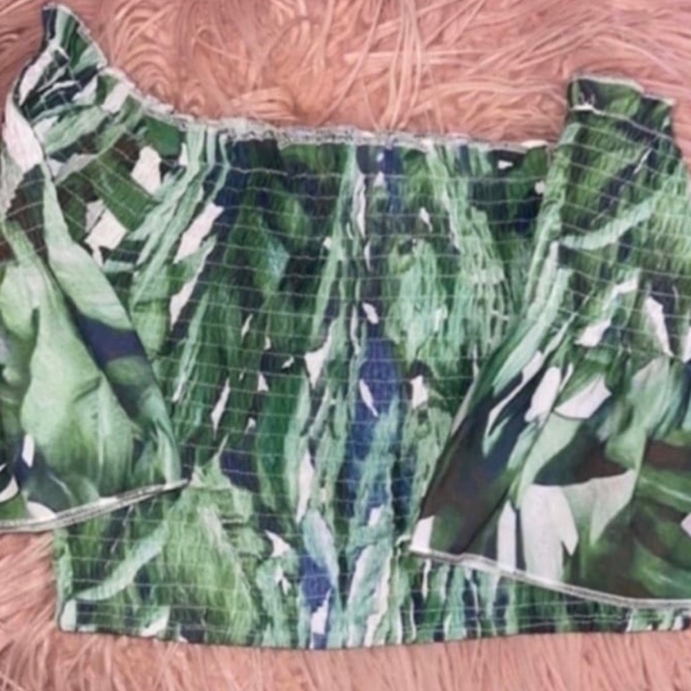 AKIRA | Green “Tropical” Off Shoulder Crop Top